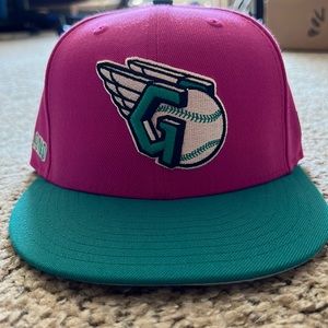 Cleveland Guardians New Era Passion Forest 59FIFTY Fitted Hat Pink/Green Size 7